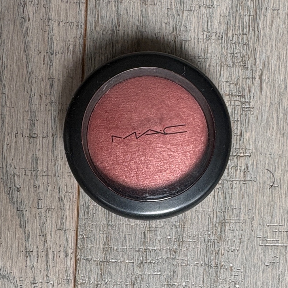 MAC Mineralize Blush- GLEEFUL